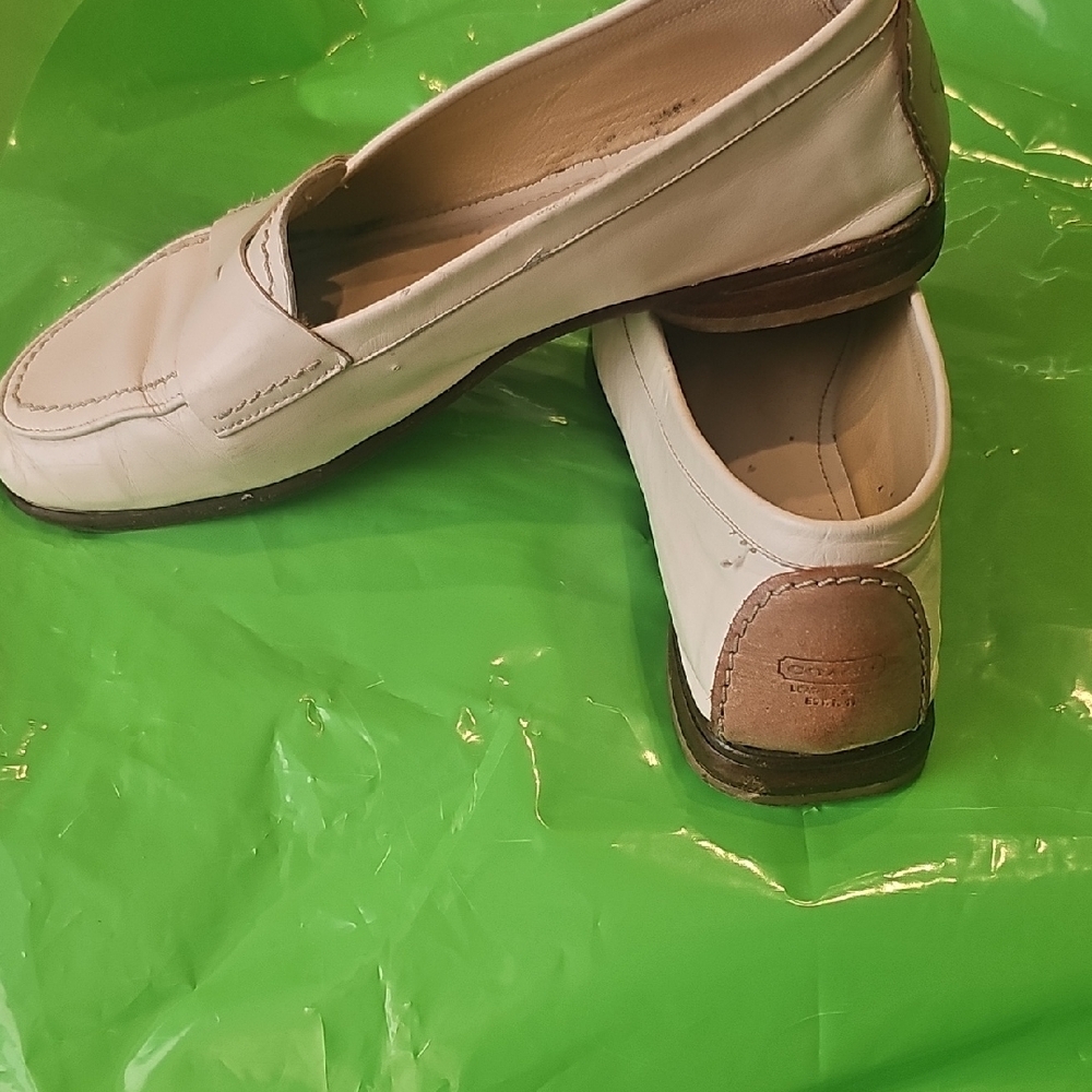 Coach Cream Moccasin-Style Flats with Classic Design - Picture 1 of 17